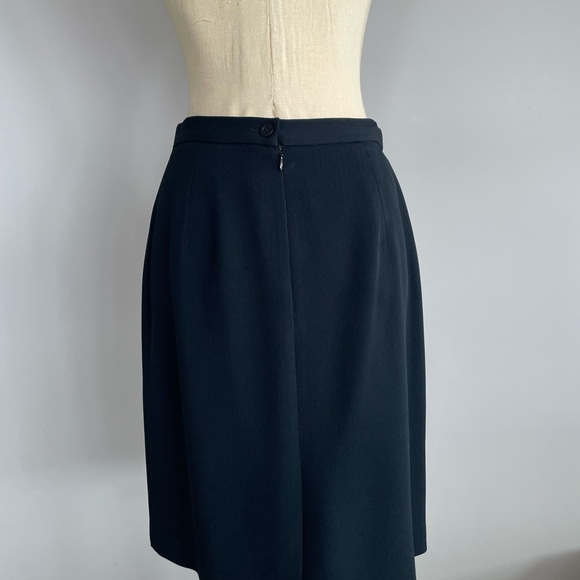 Alex Garfield’s Black Pencil Skirt - Picture 5 of 6